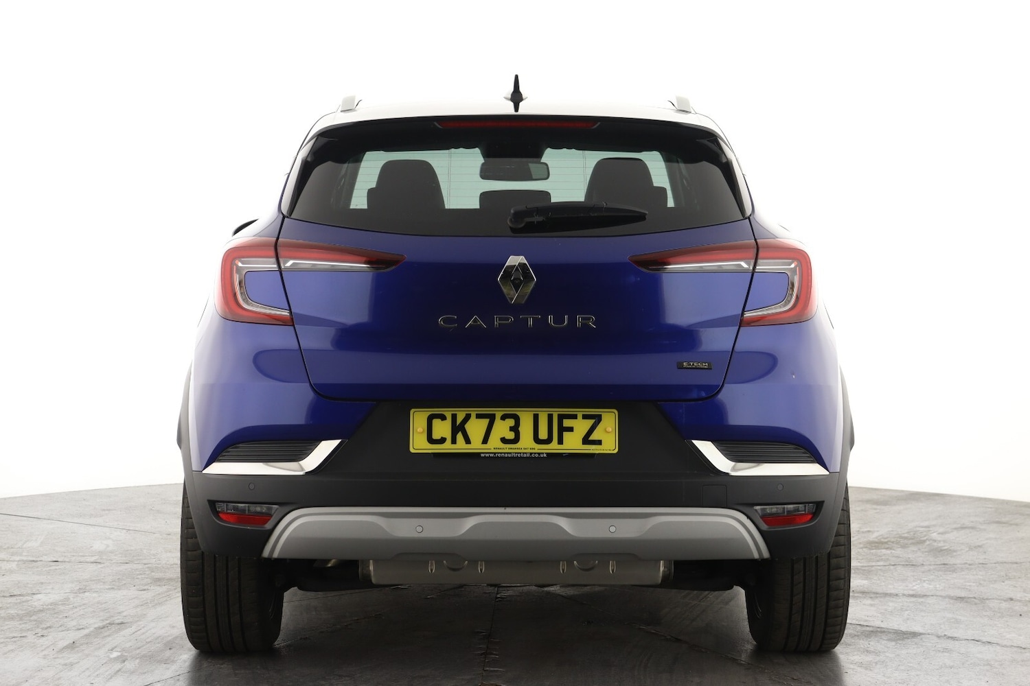 Used Renault Captur 2023 for sale - 77640672: Photo 2