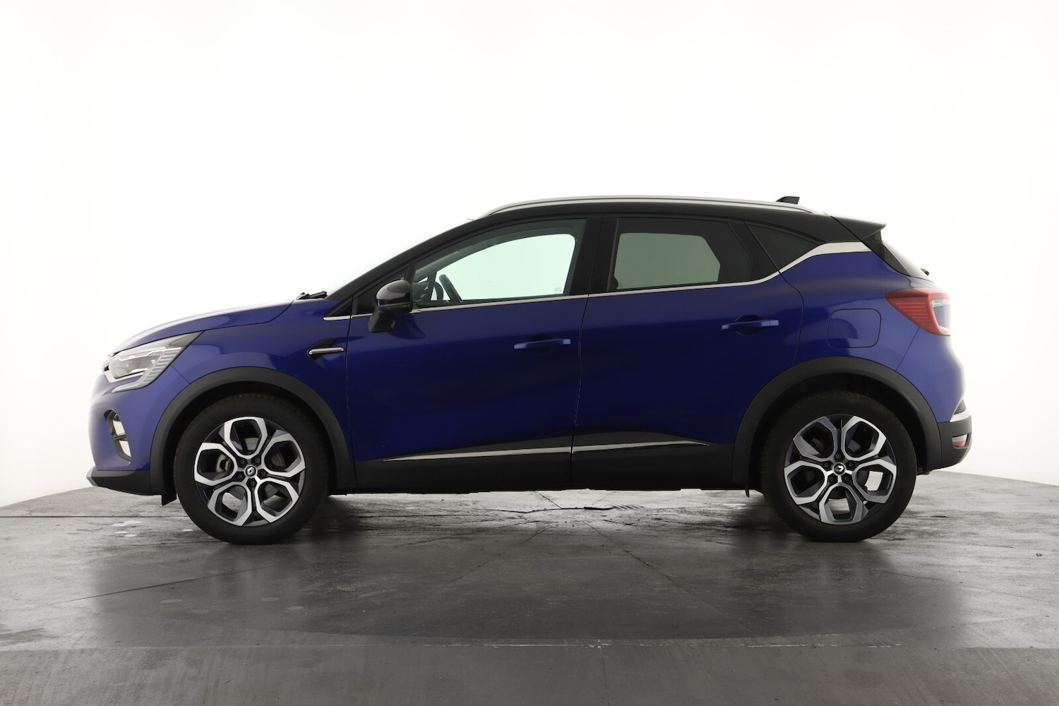 Used Renault Captur 2023 for sale - 77640672: Photo 8