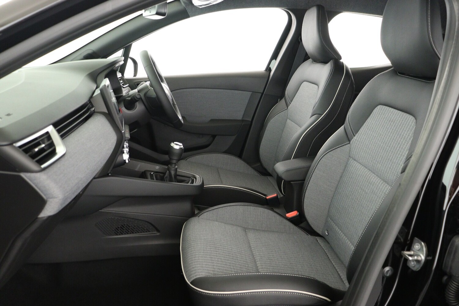 Used Renault Clio 2026 for sale - 77084836: Photo 10