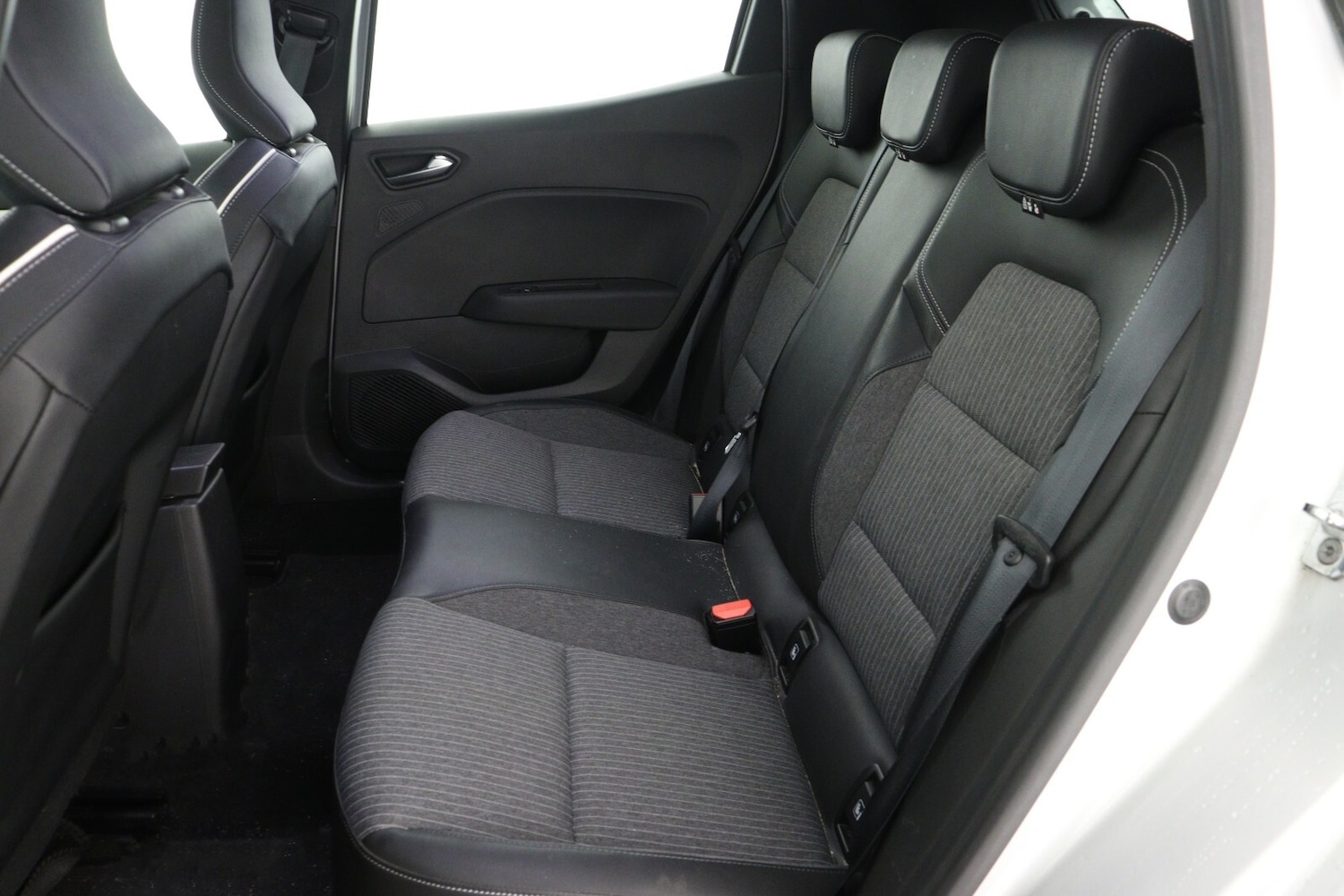 Used Renault Clio 2022 for sale - 76870114: Photo 13