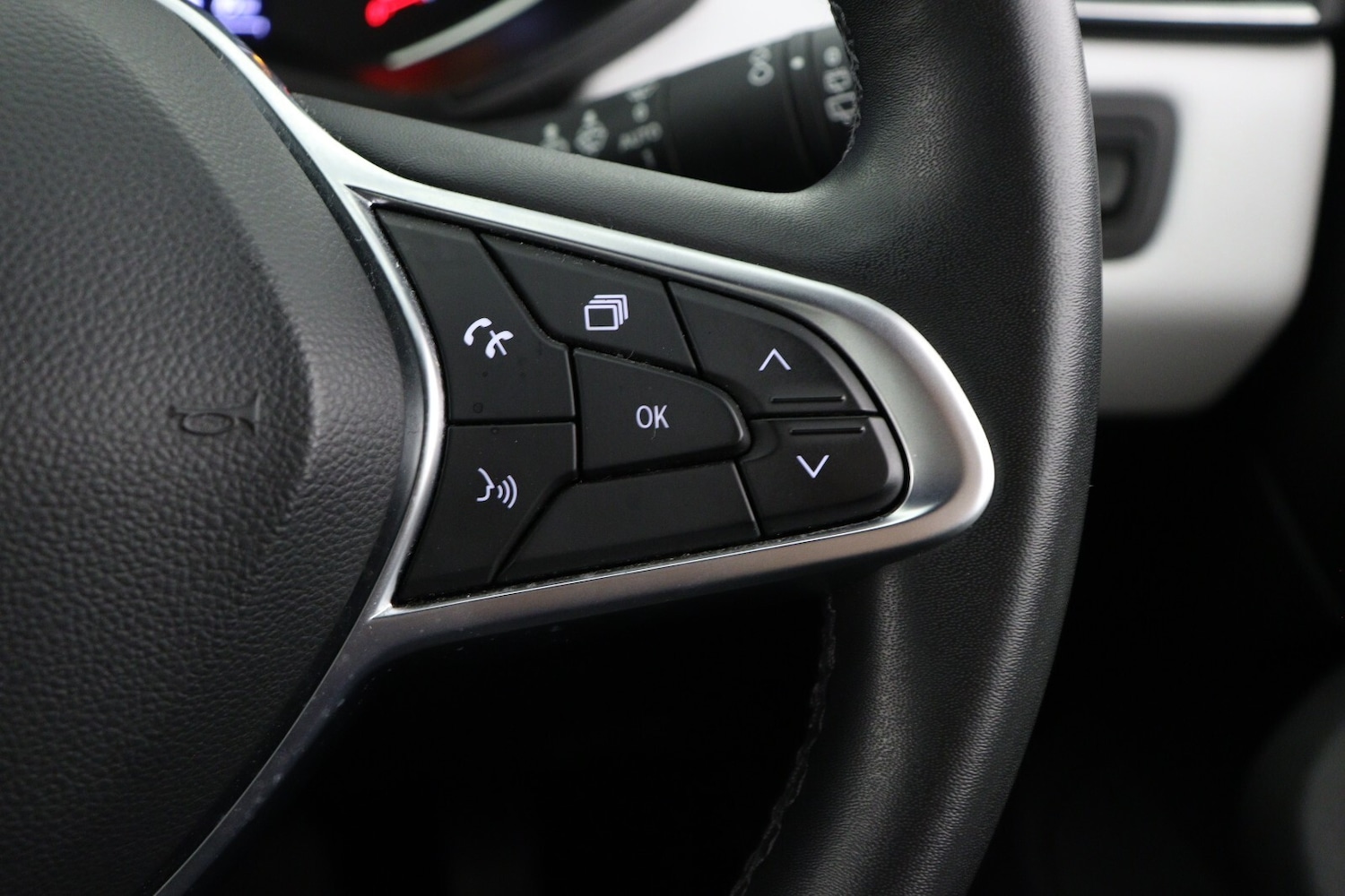 Used Renault Clio 2022 for sale - 76870114: Photo 23