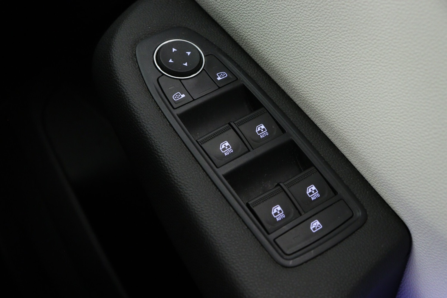 Used Renault Clio 2022 for sale - 76870114: Photo 24