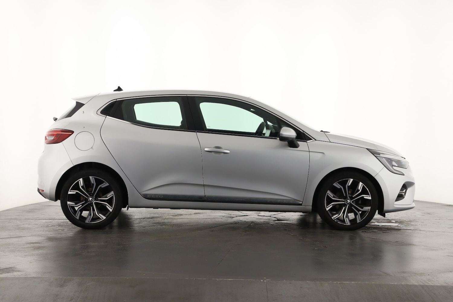 Used Renault Clio 2022 for sale - 76870114: Photo 5