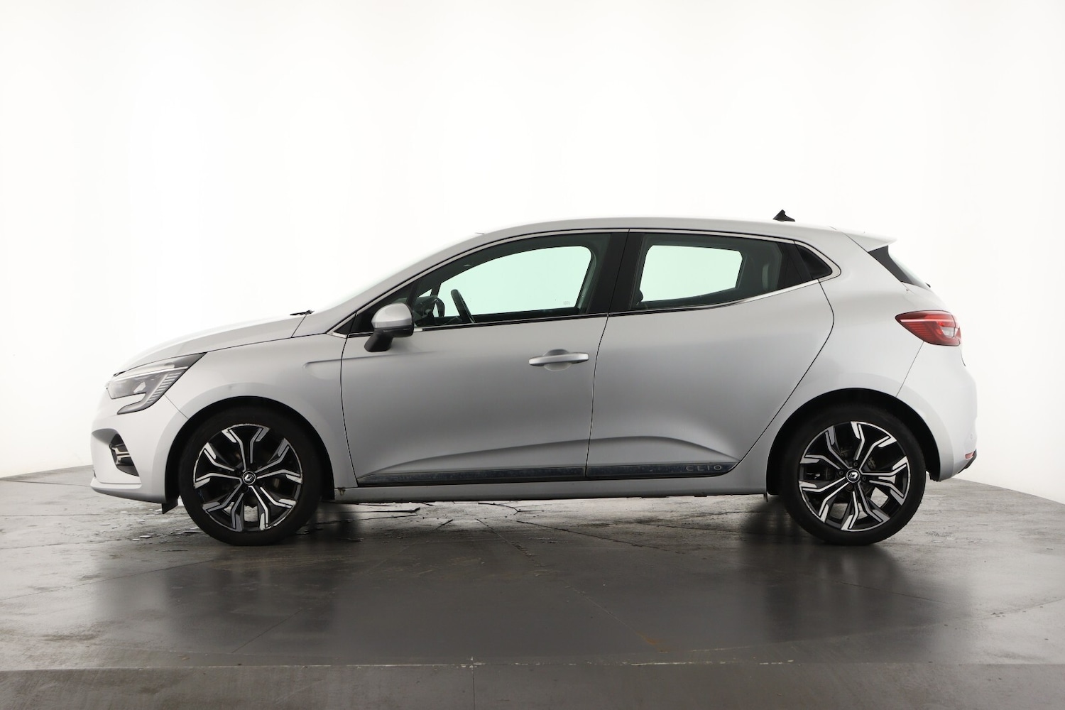 Used Renault Clio 2022 for sale - 76870114: Photo 8