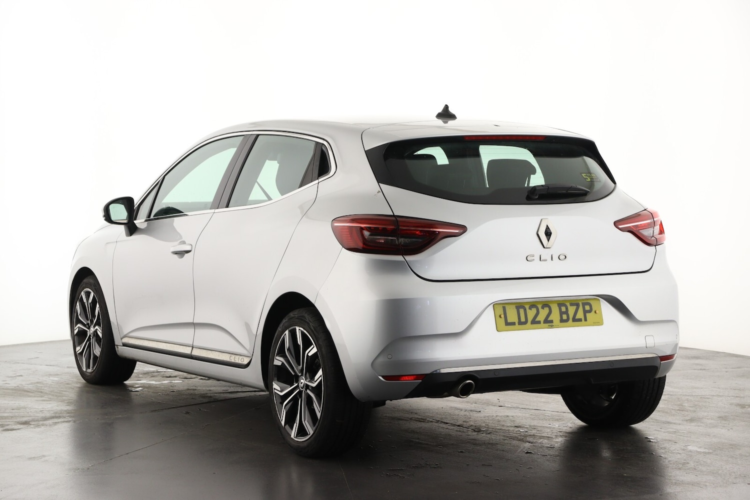 Used Renault Clio 2022 for sale - 76870114: Photo 9