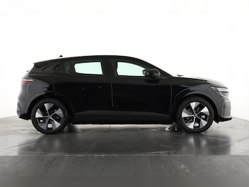 Used Renault Megane E Tech 2024 for sale - 76871832: Photo