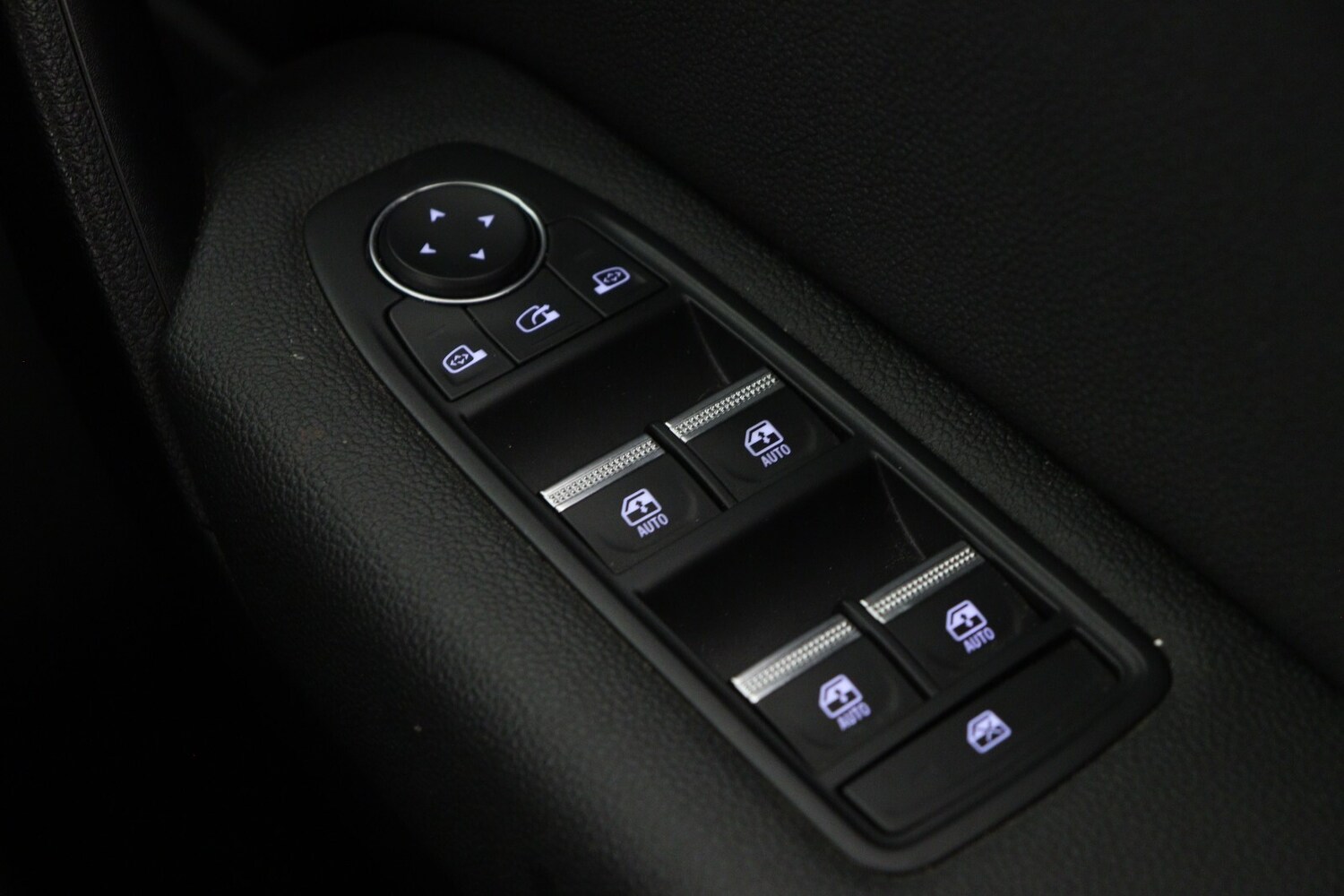 Used Renault Captur 2024 for sale - 77545192: Photo 25