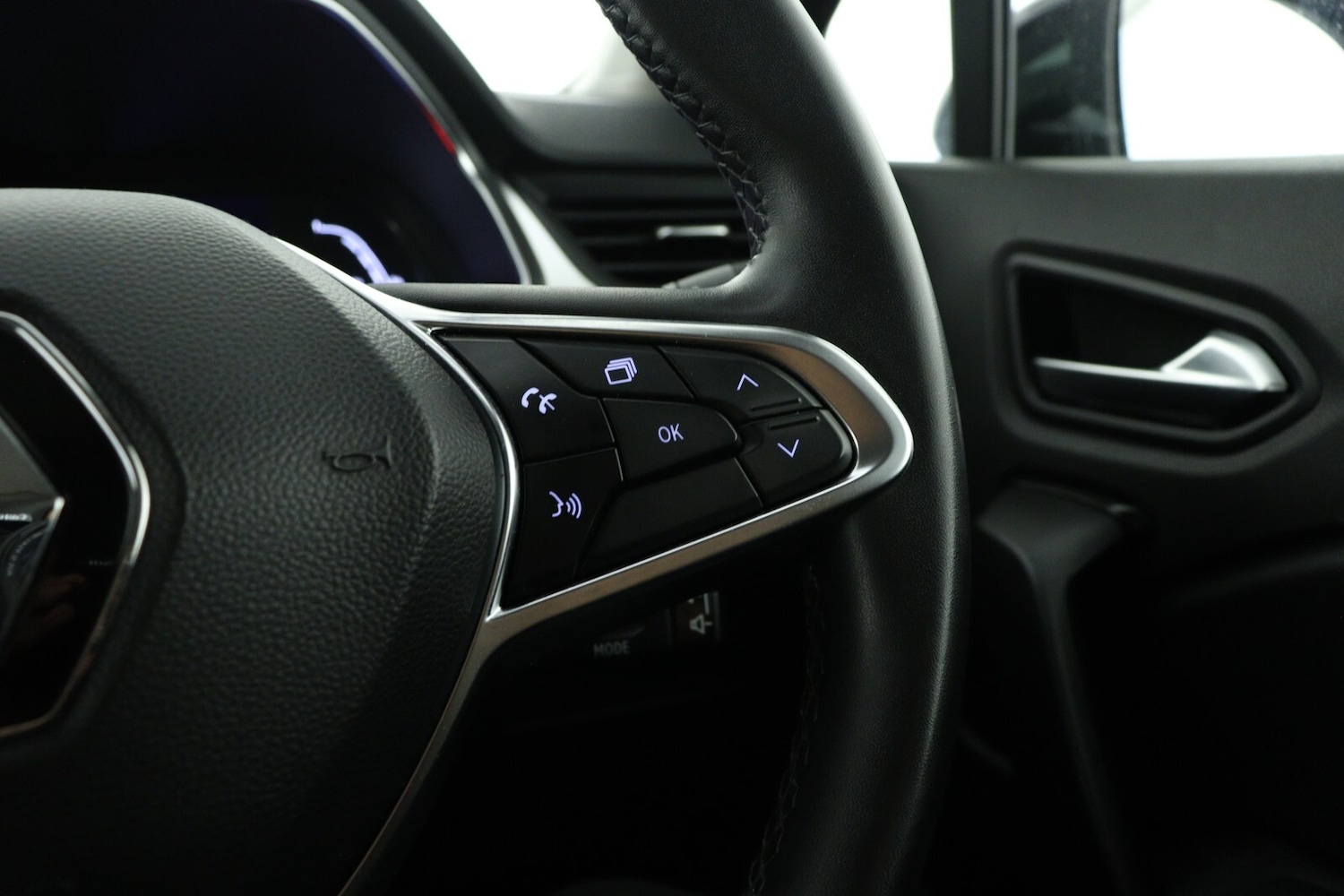 Used Renault Captur 2022 for sale - 76766286: Photo 19