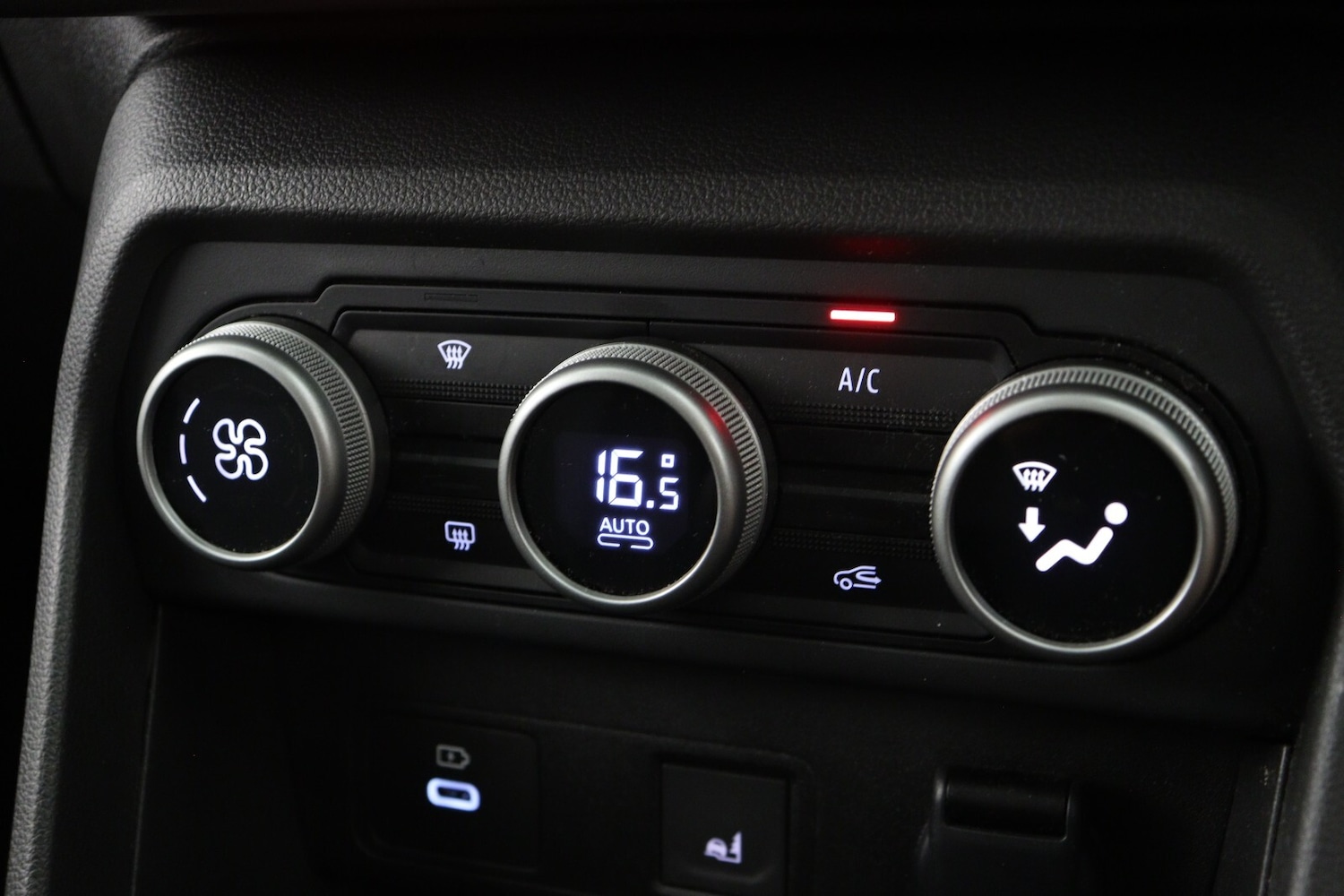 Used Dacia Jogger 2025 for sale - 76614892: Photo 21