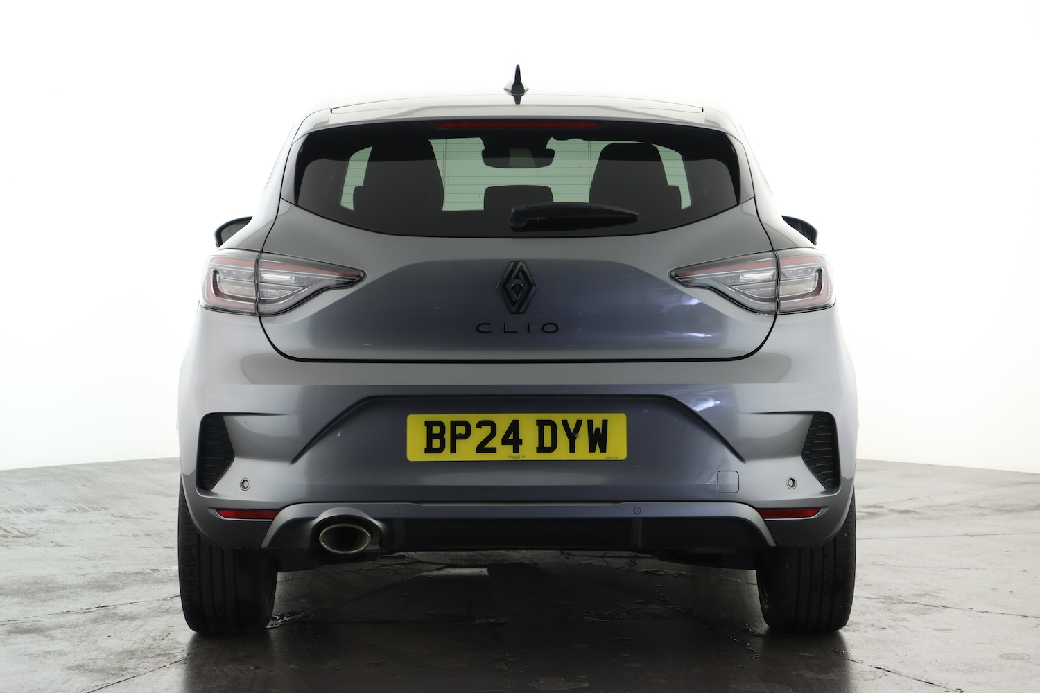 Used Renault Clio 2024 for sale - 76871864: Photo 2