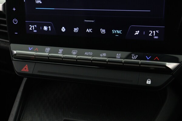 Used Renault Megane E Tech 2024 for sale - 76289965: Photo 21