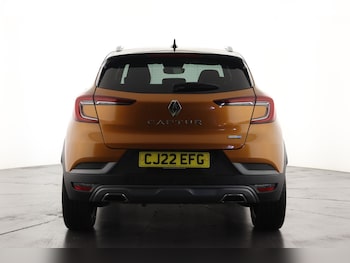 Used Renault Captur 2022 for sale - 76234072: Photo 2