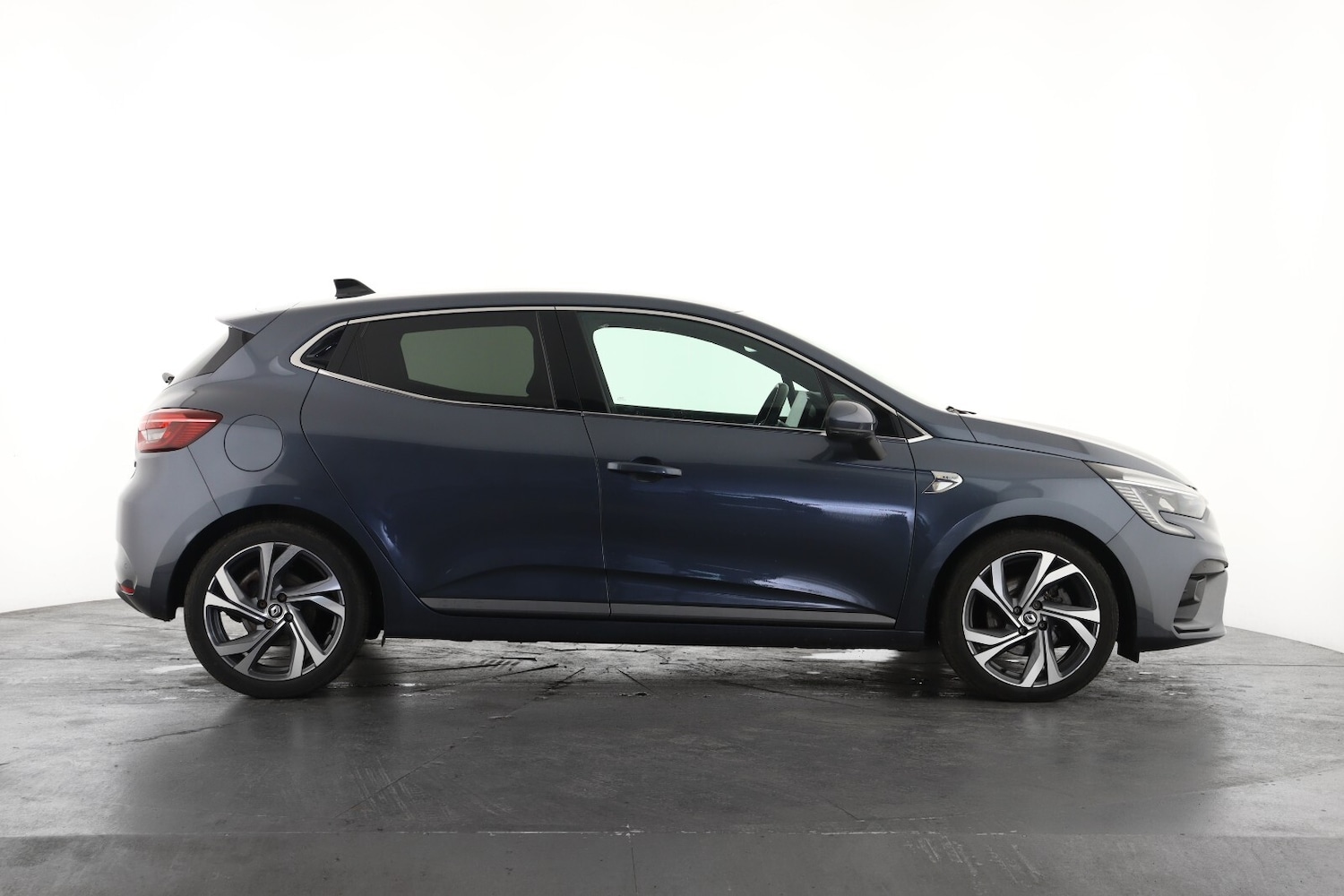 Used Renault Clio 2022 for sale - 77406357: Photo 3