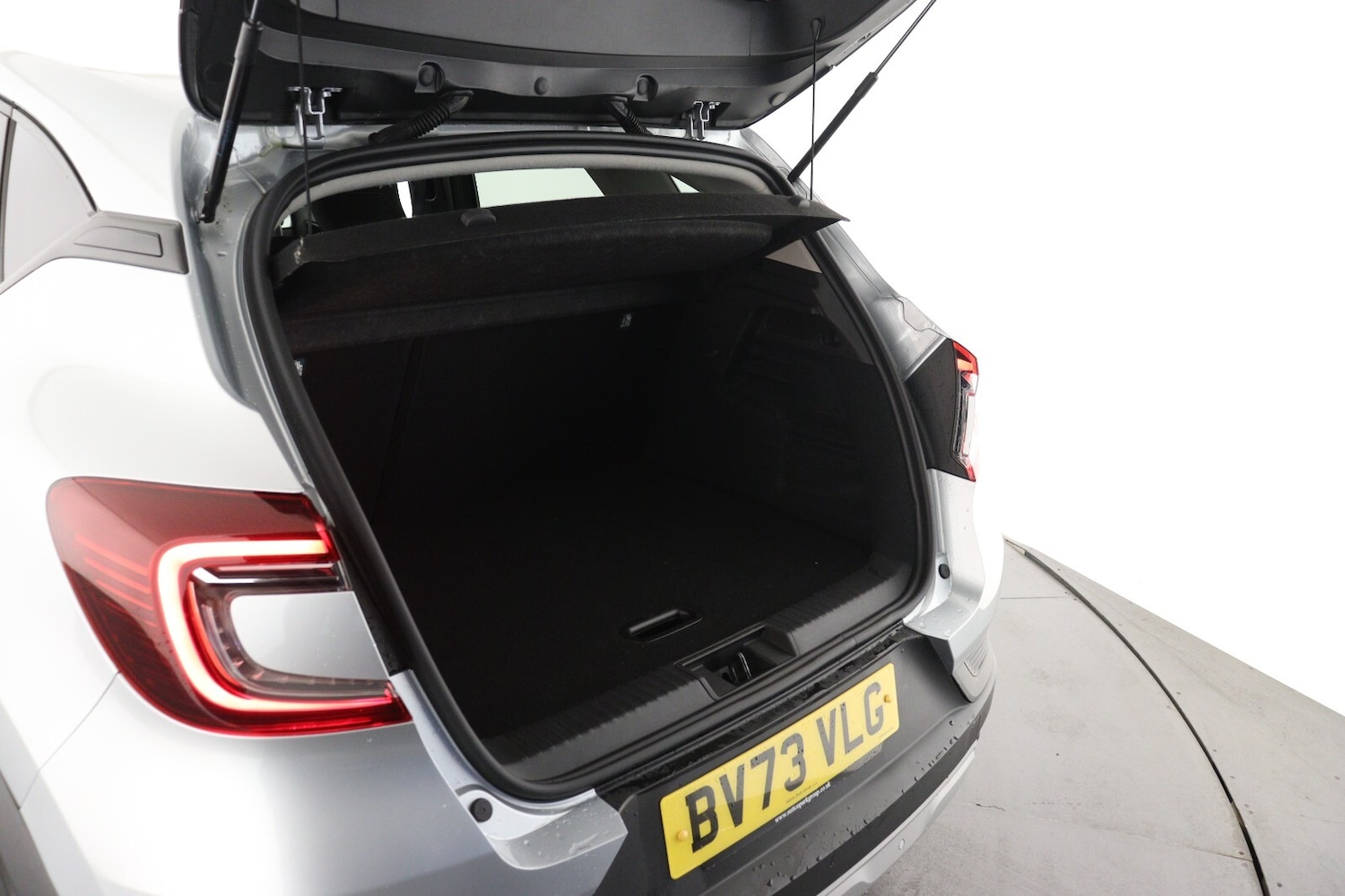 Used Renault Captur 2023 for sale - 76869498: Photo 10