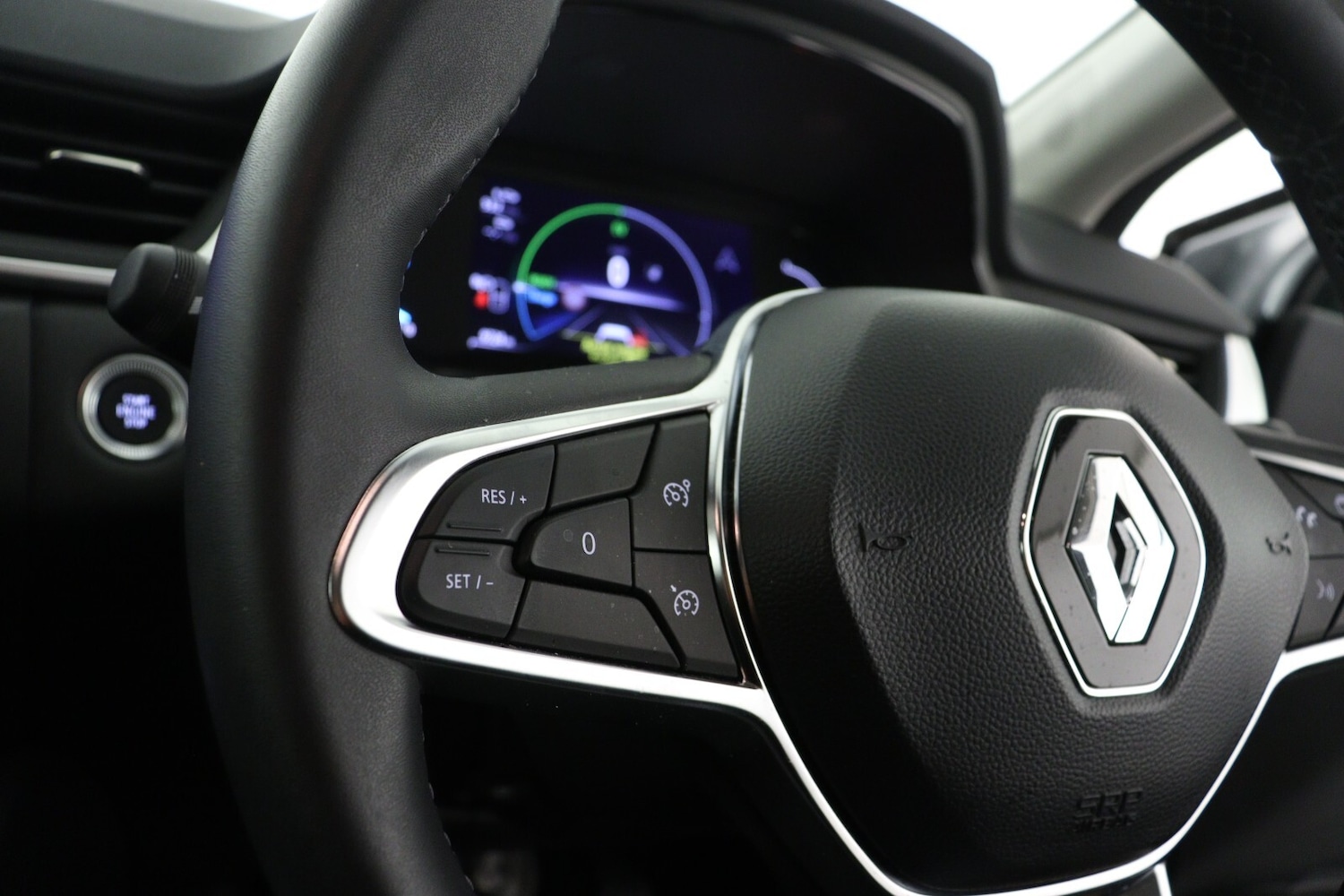 Used Renault Captur 2023 for sale - 76869498: Photo 21