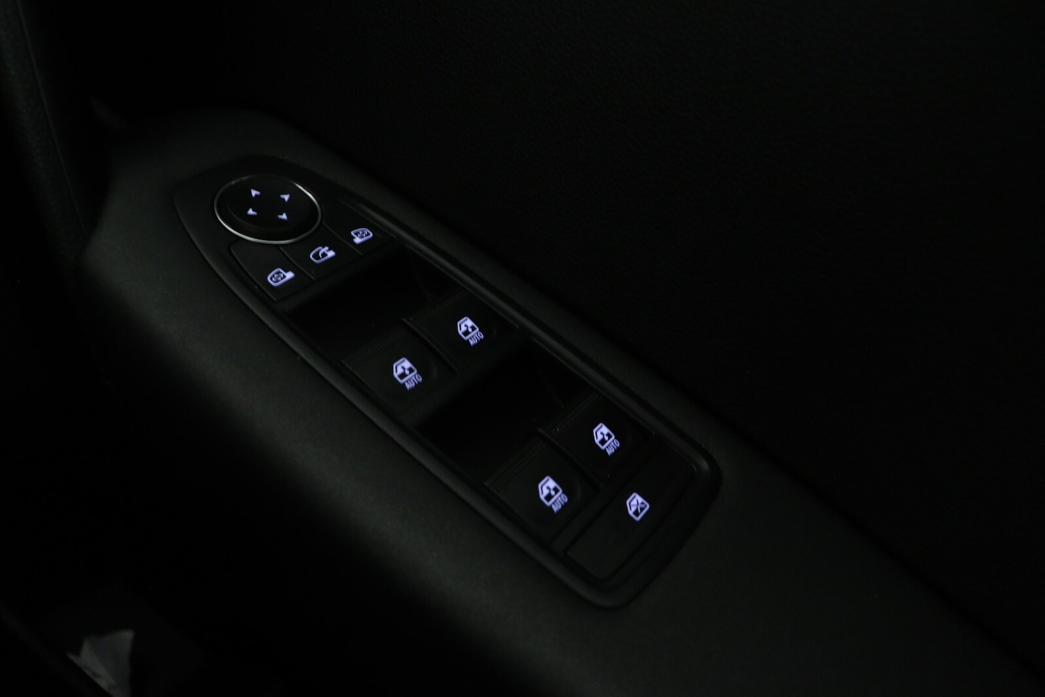 Used Renault Captur 2023 for sale - 76869498: Photo 23