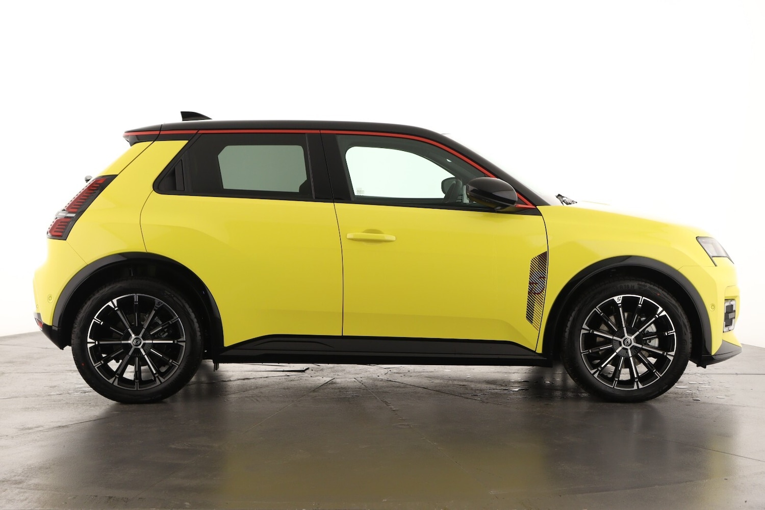 Used Renault 5 2025 for sale - 76614928: Photo 4