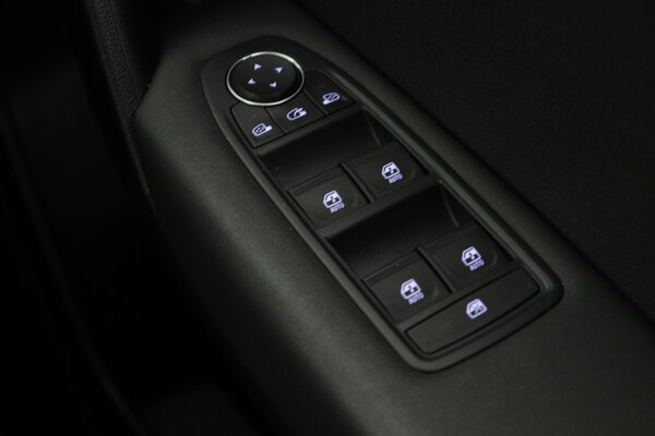 Used Renault Captur 2023 for sale - 75763685: Photo 26