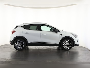 Used Renault Captur 2024 for sale - 75763882: Photo