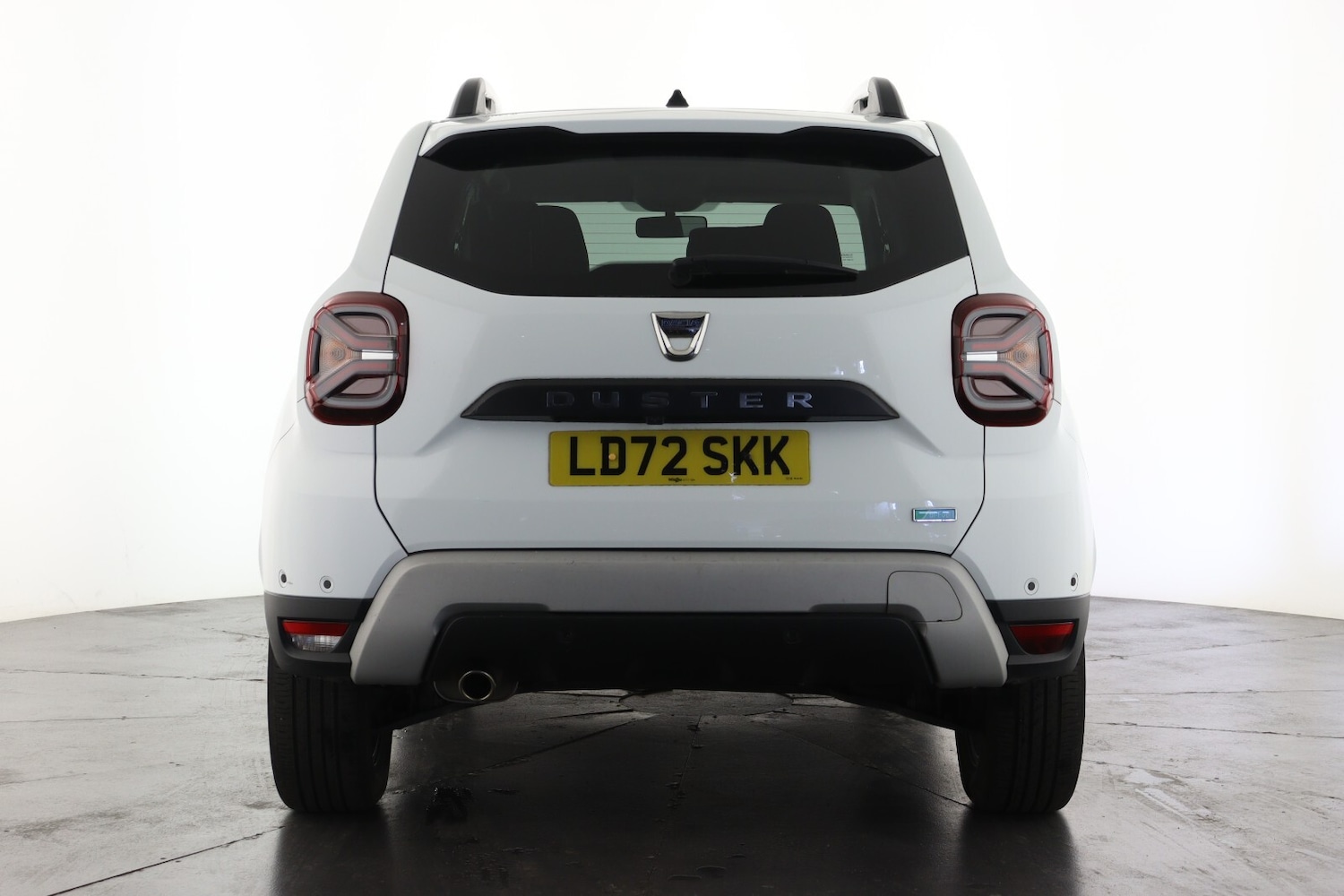 Used Dacia Duster 2023 for sale - 76870675: Photo 2