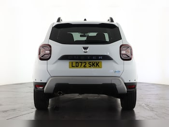 Used Dacia Duster 2023 for sale - 76870675: Photo