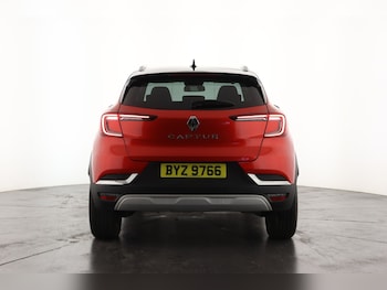 Used Renault Captur 2023 for sale - 75984651: Photo 2