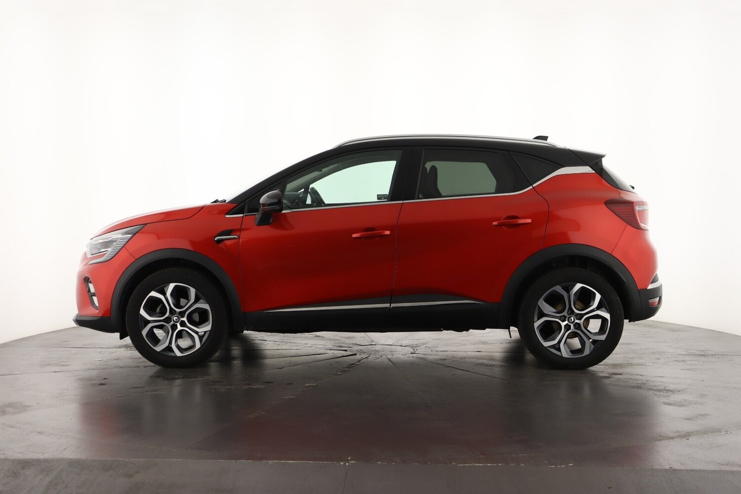 Used Renault Captur 2023 for sale - 75984651: Photo 8