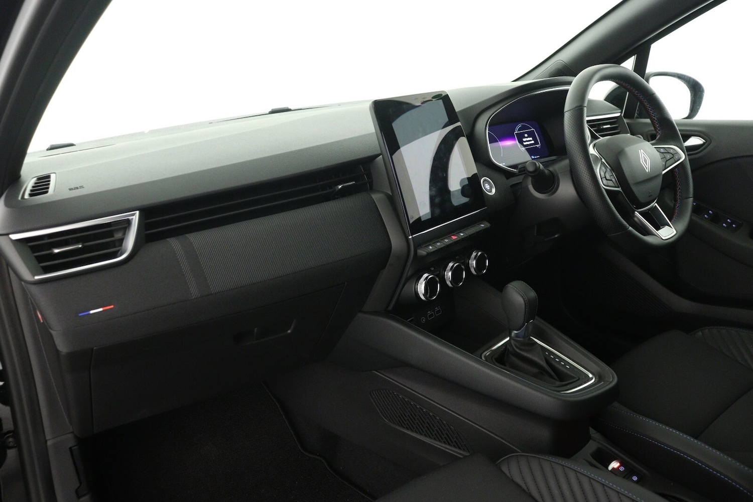 Used Renault Clio 2024 for sale - 76602863: Photo 12