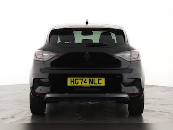 Used Renault Clio 2024 for sale - 76602863: Photo