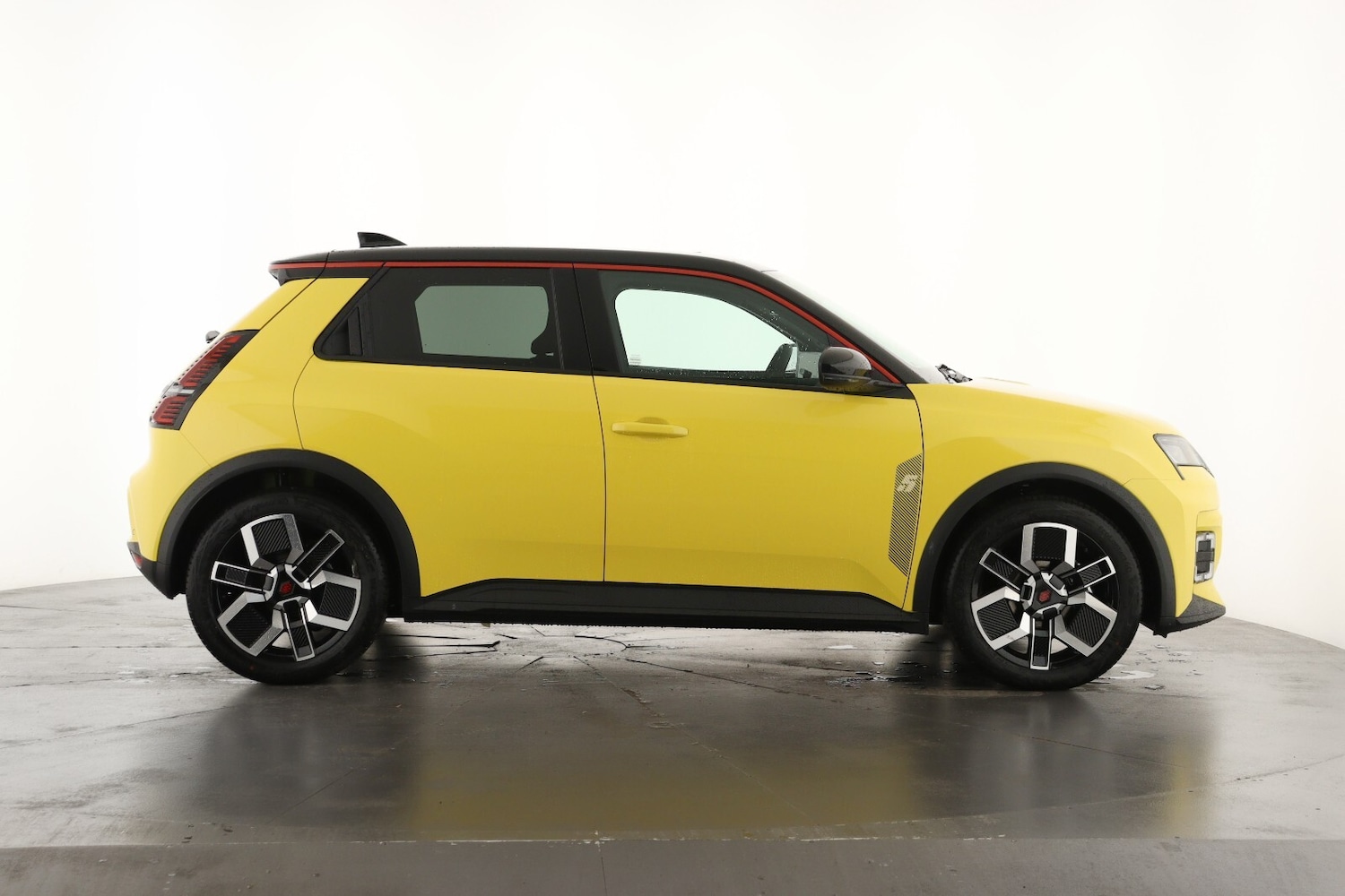 Used Renault 5 2025 for sale - 76870091: Photo 4