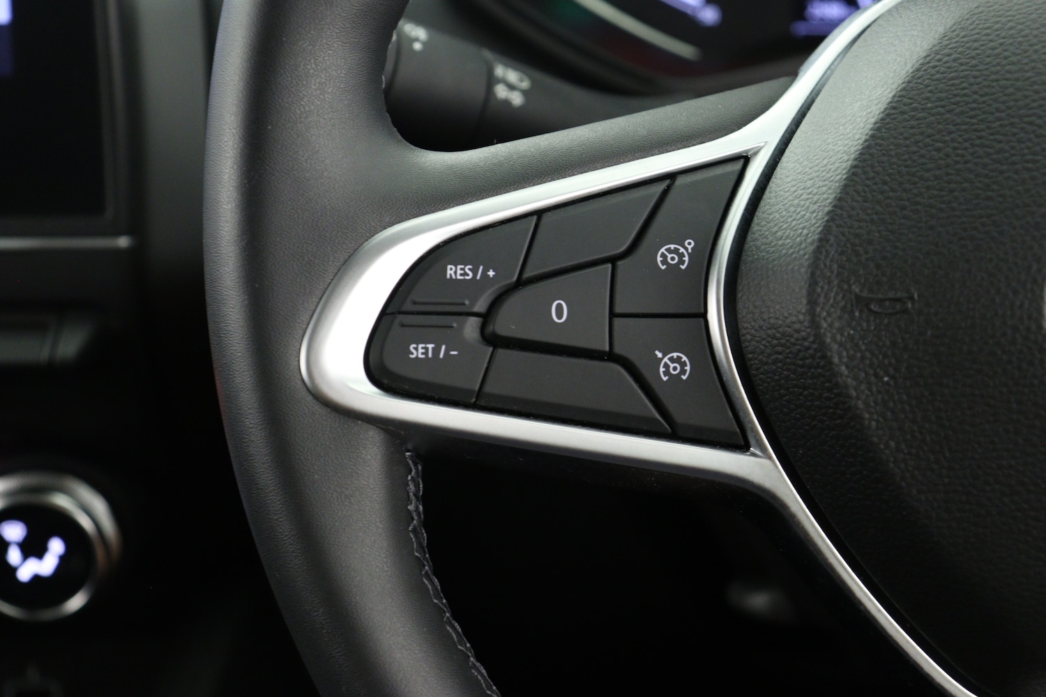 Used Renault Clio 2023 for sale - 76871915: Photo 23