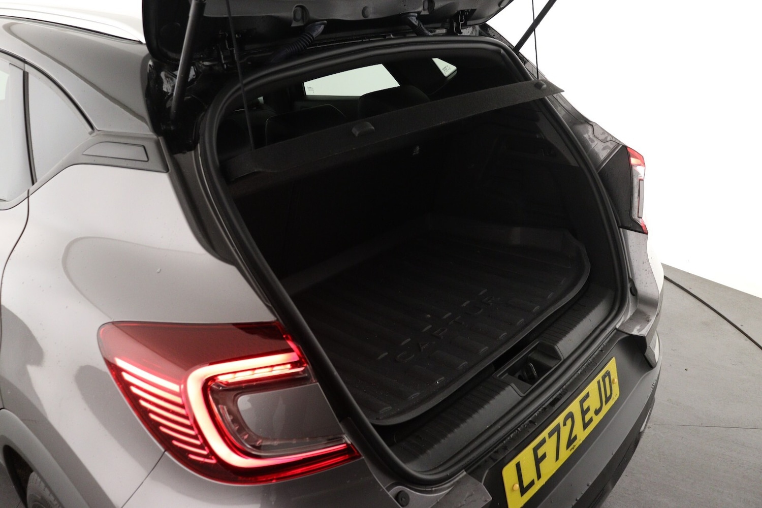 Used Renault Captur 2022 for sale - 76872853: Photo 10