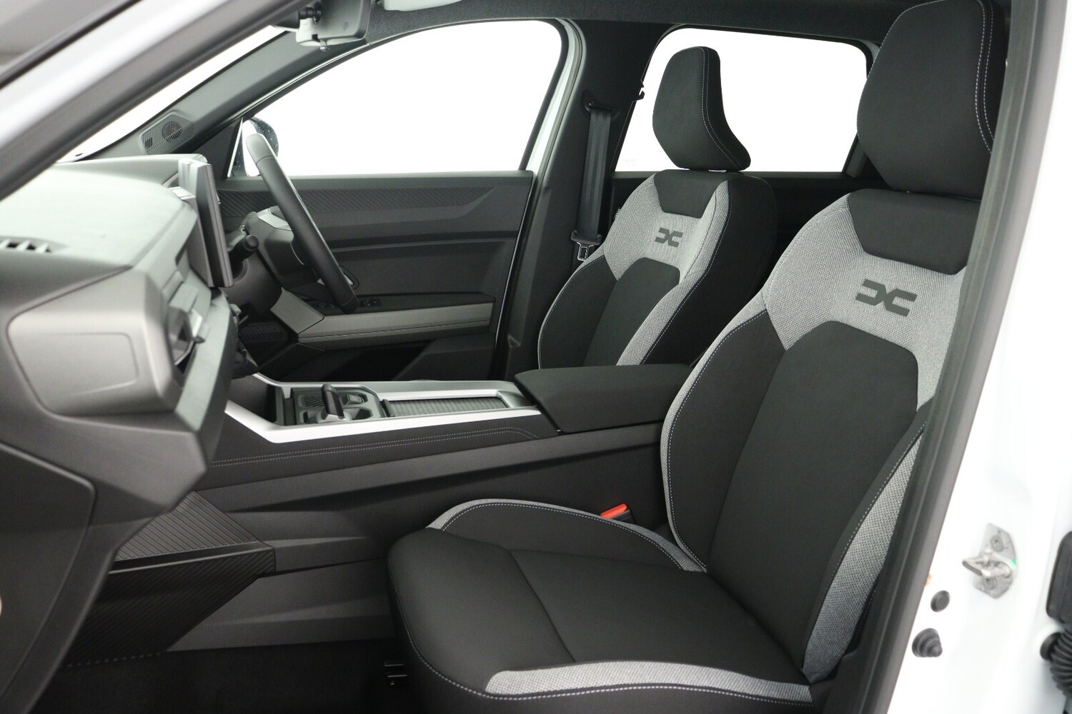 Used Dacia Bigster 2025 for sale - 76615365: Photo 11