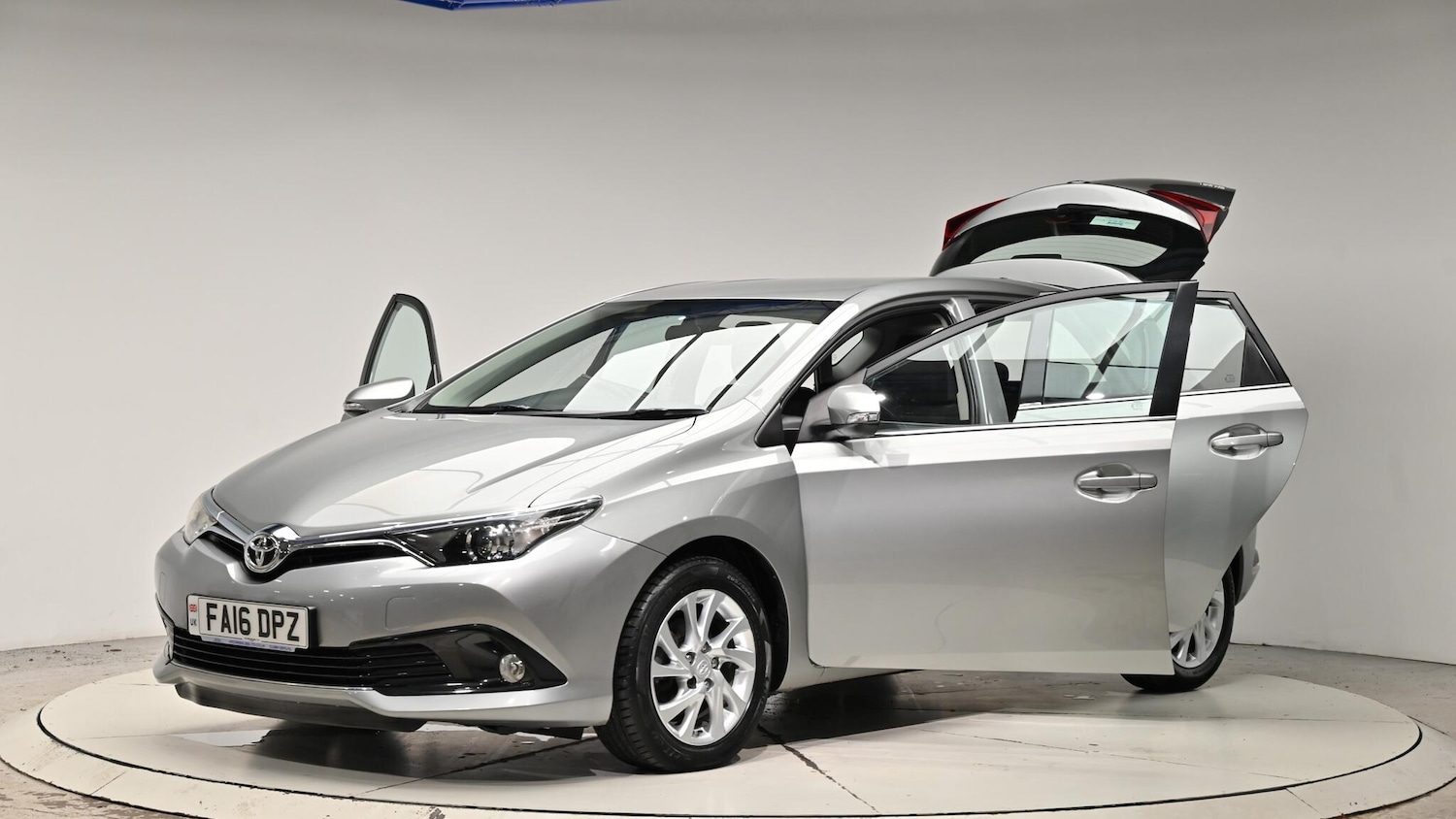 Used Toyota Auris 2016 for sale - 76976293: Photo 51