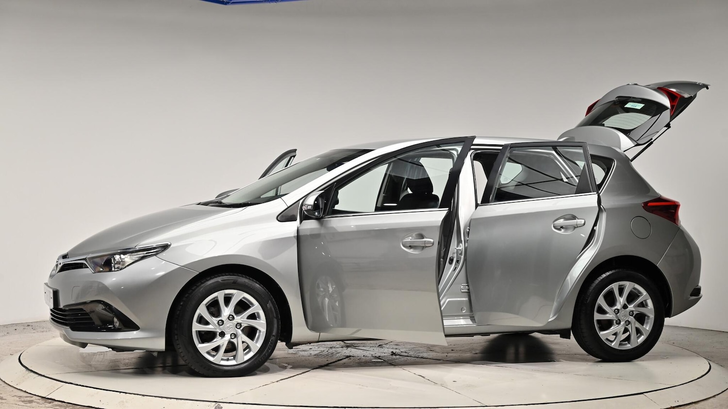 Used Toyota Auris 2016 for sale - 76976293: Photo 54