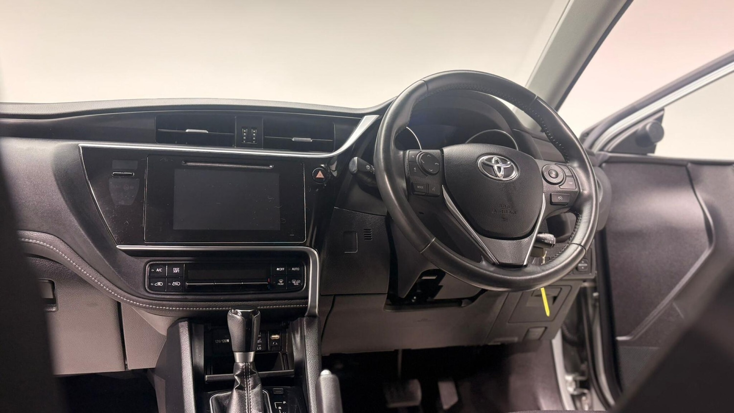 Used Toyota Auris 2016 for sale - 76976293: Photo 93