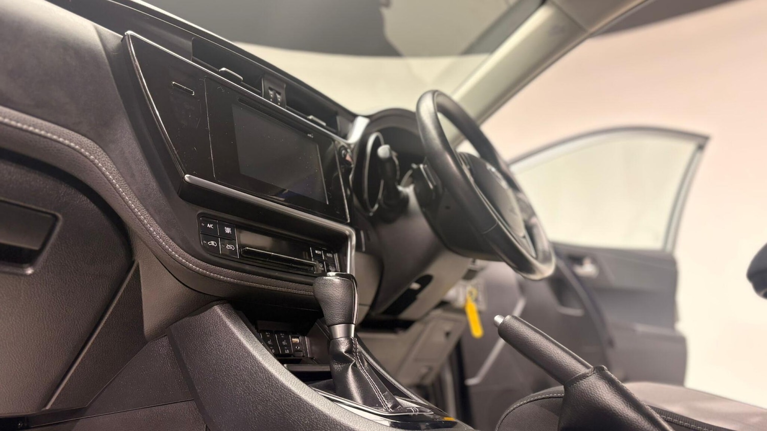 Used Toyota Auris 2016 for sale - 76976293: Photo 95