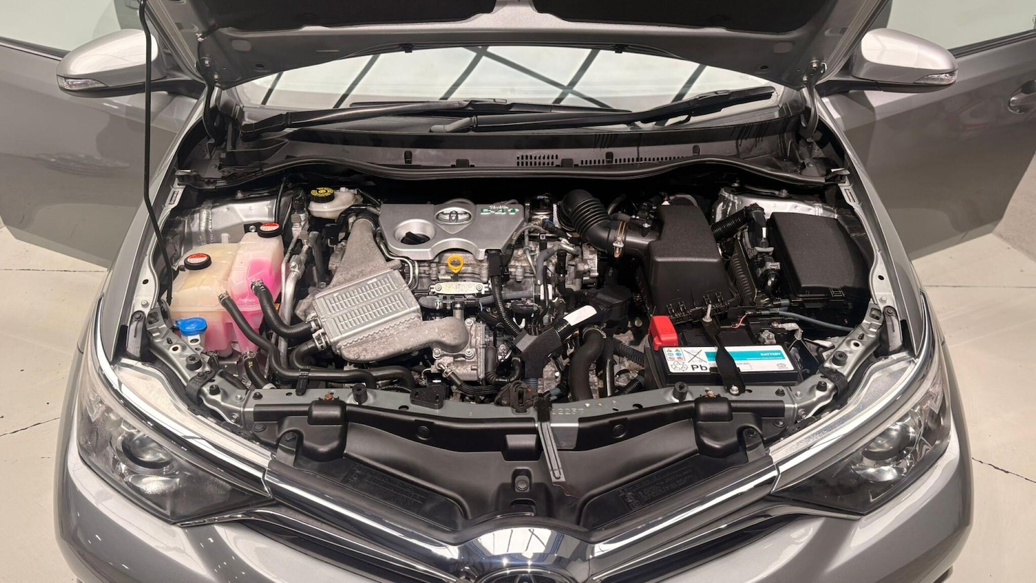 Used Toyota Auris 2016 for sale - 76976293: Photo 97