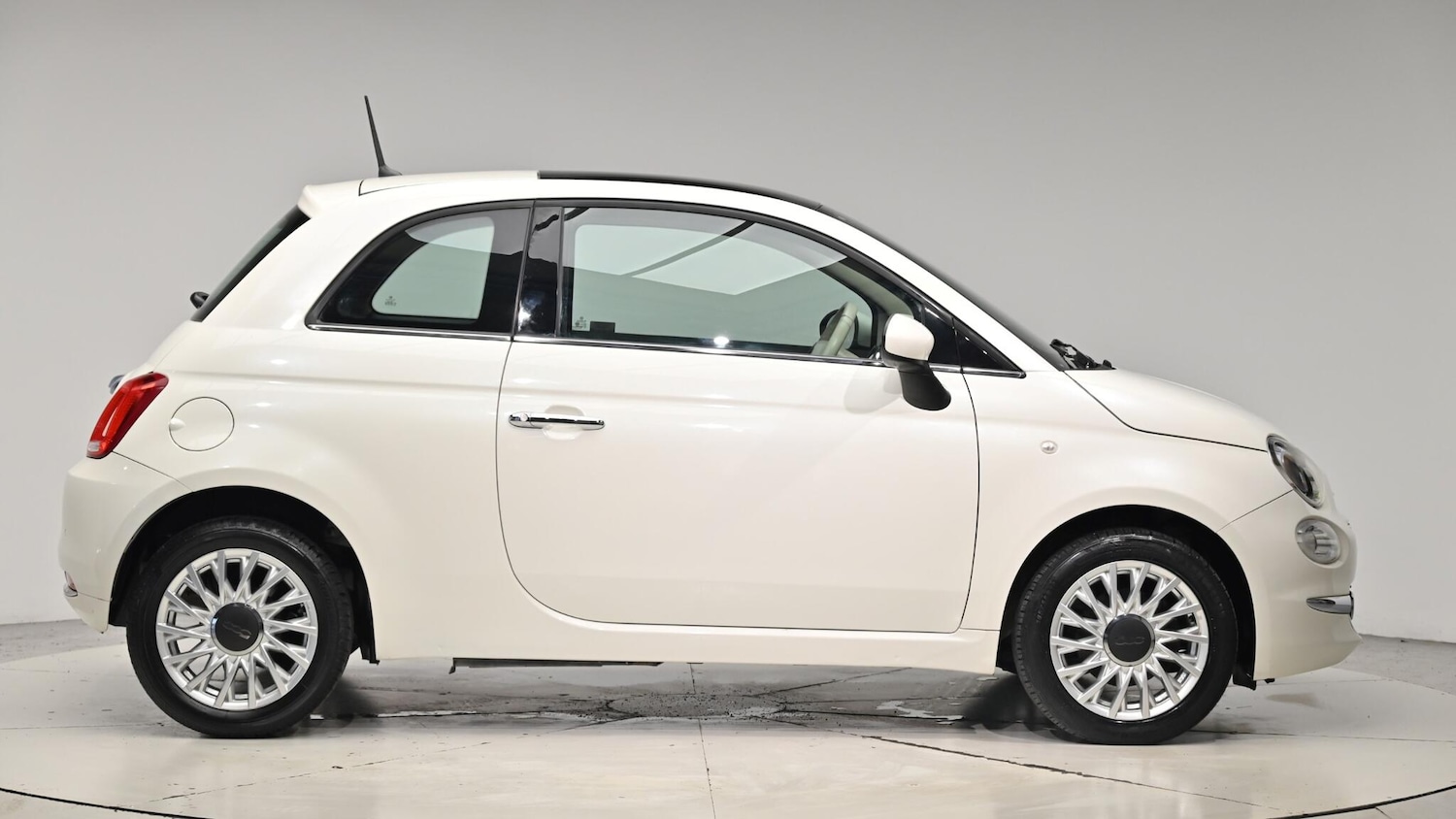 Used Fiat 500 2015 for sale - 76512548: Photo 4