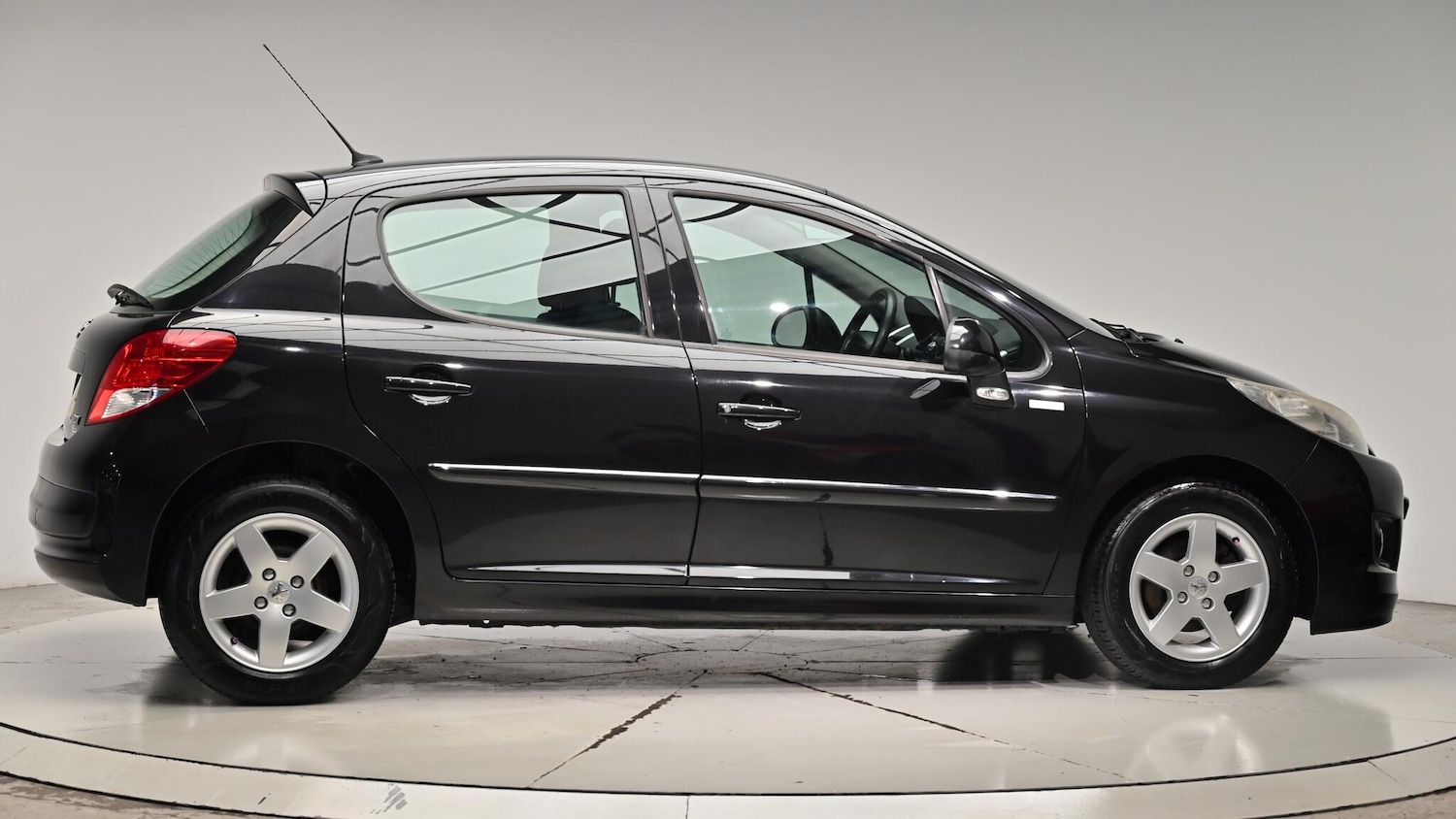 Used Peugeot 207 2010 for sale - 76996488: Photo 37