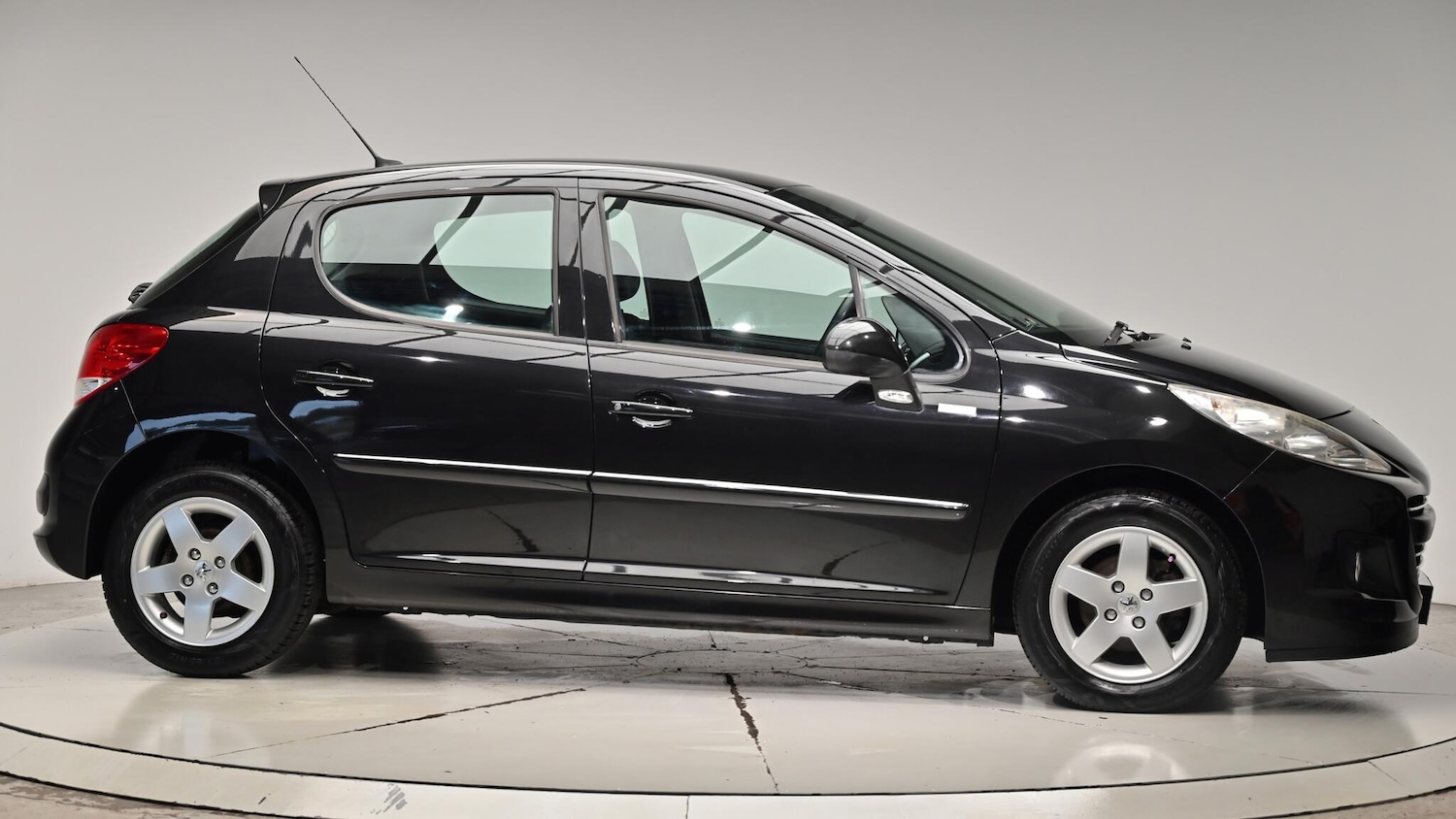 Used Peugeot 207 2010 for sale - 76996488: Photo 39