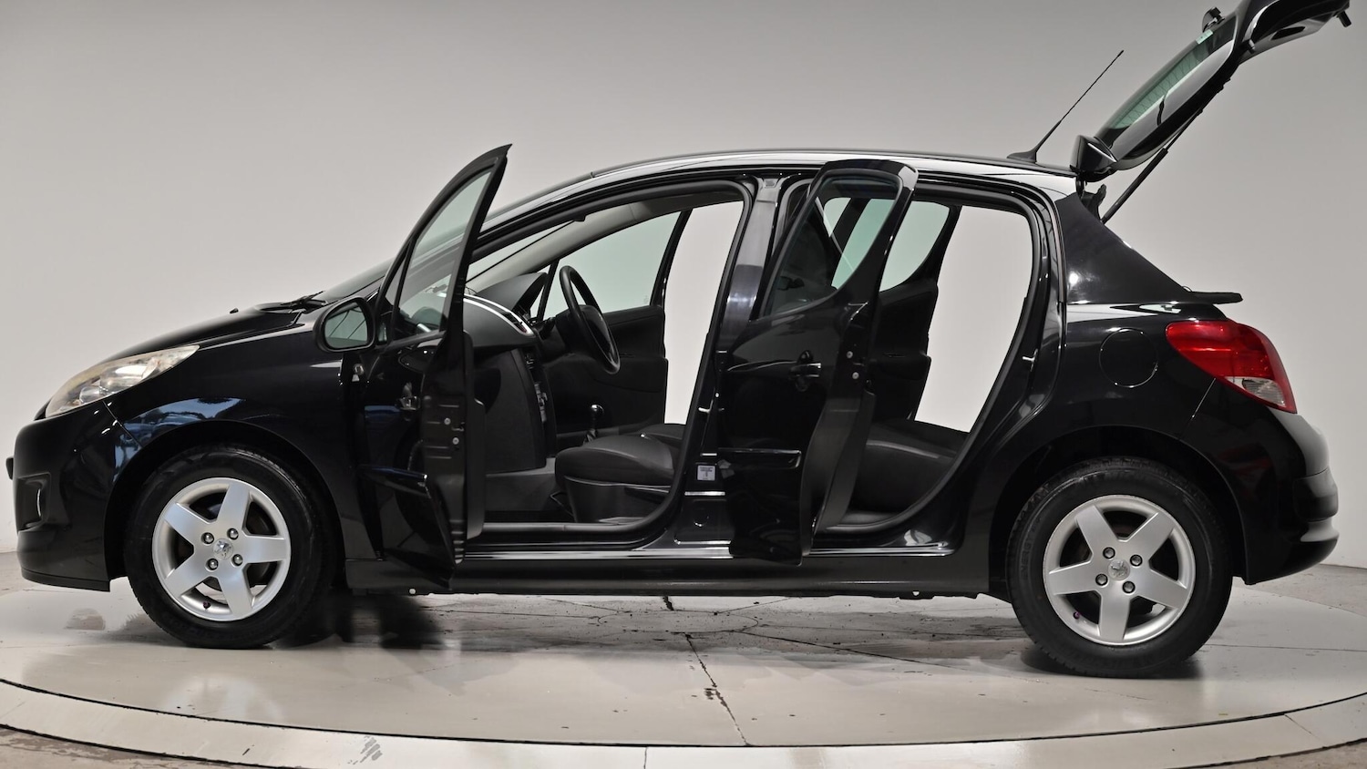 Used Peugeot 207 2010 for sale - 76996488: Photo 57