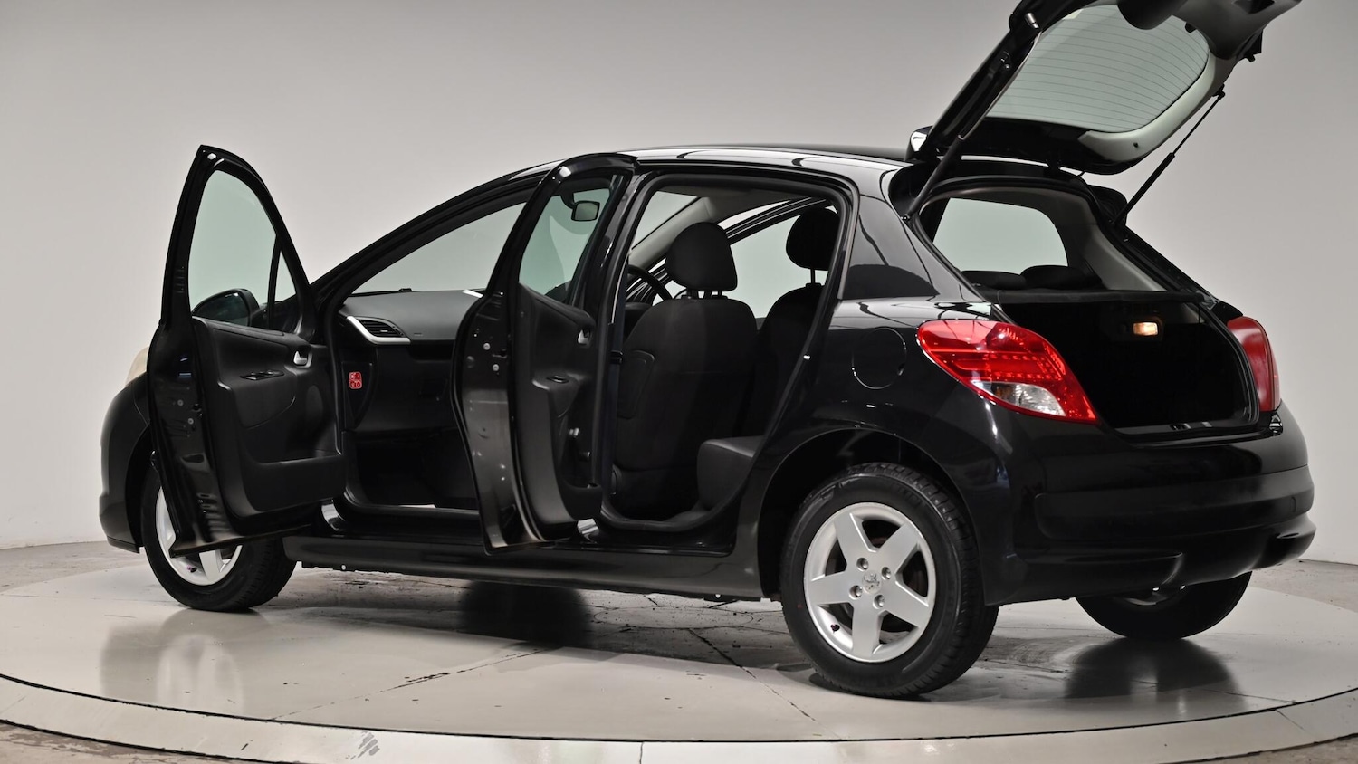 Used Peugeot 207 2010 for sale - 76996488: Photo 60