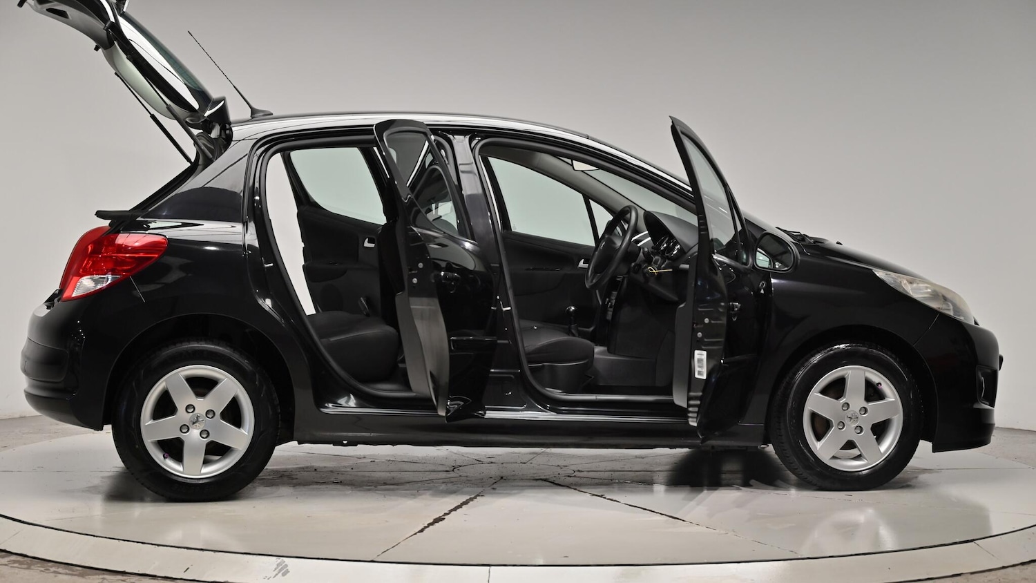 Used Peugeot 207 2010 for sale - 76996488: Photo 73