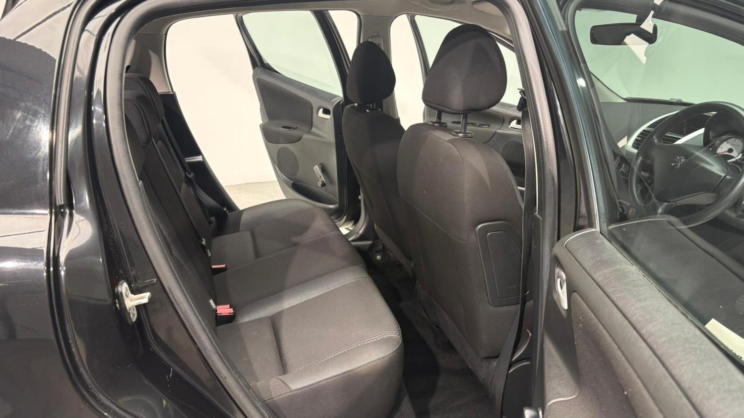 Used Peugeot 207 2010 for sale - 76996488: Photo 80