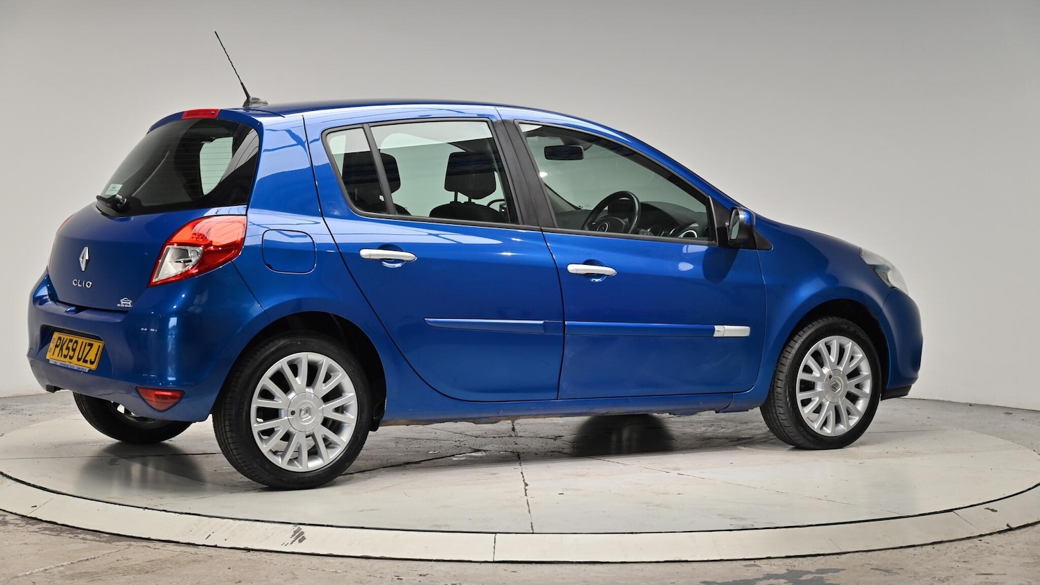 Used Renault Clio 2009 for sale - 76473255: Photo 35