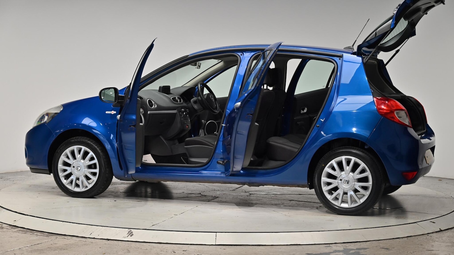 Used Renault Clio 2009 for sale - 76473255: Photo 58