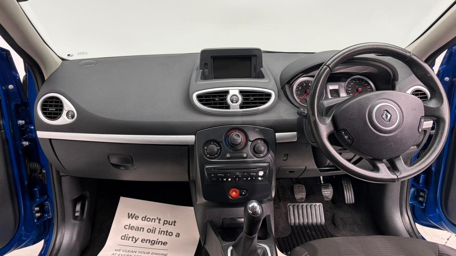 Used Renault Clio 2009 for sale - 76473255: Photo 81