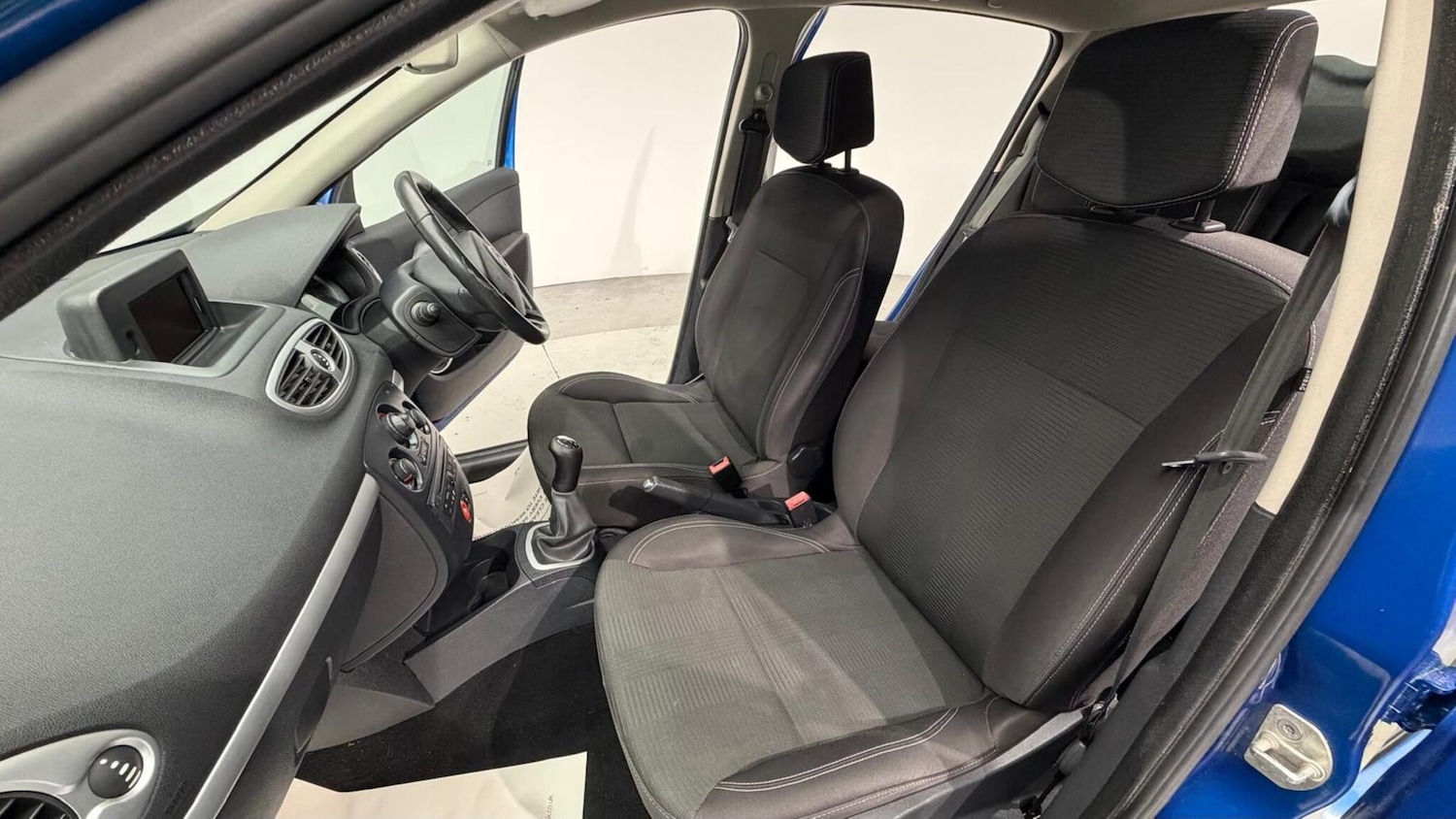 Used Renault Clio 2009 for sale - 76473255: Photo 83