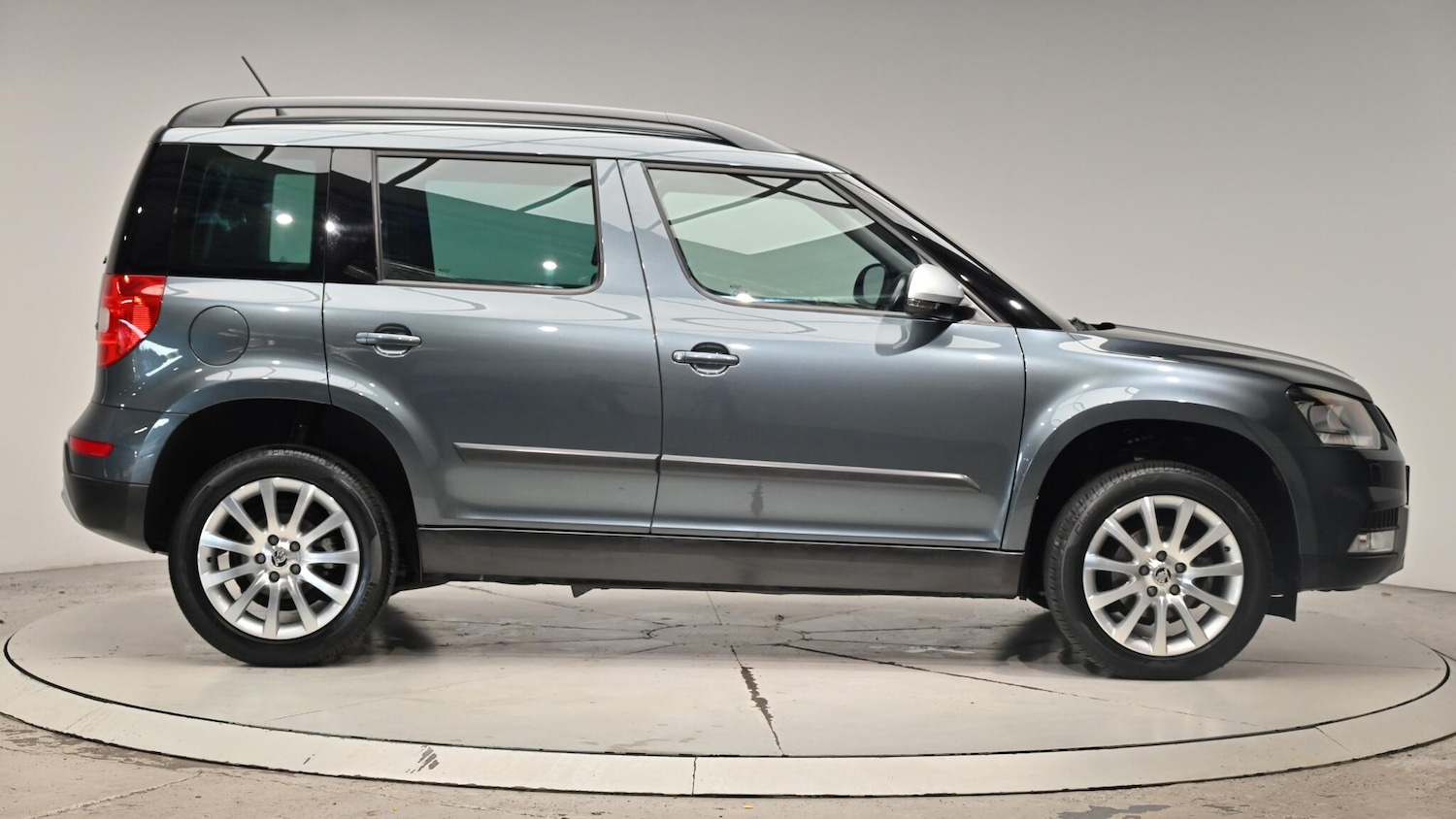 Used Skoda Yeti 2015 for sale - 76337640: Photo 4